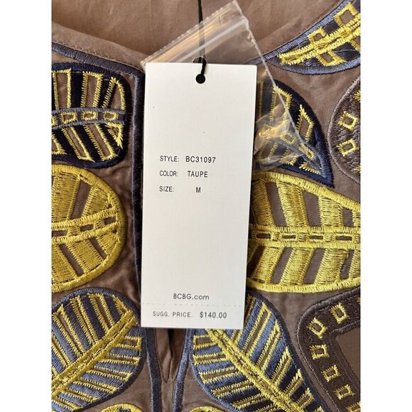 NWT BCBG Maxazria Size M Silk Blend Taupe Tunic Blouse Embroidered Front - Picture 5 of 5